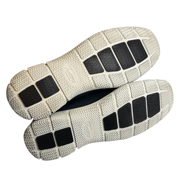 Trotters Universal Navy Leather Casual Slip-On Sneakers Womens Shoes 5 with box - Picture 10 of 14